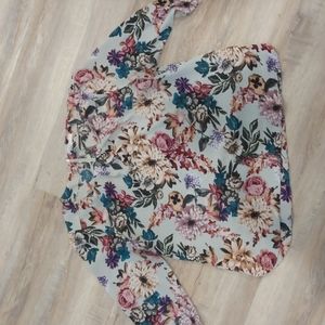 Cleo pull over top